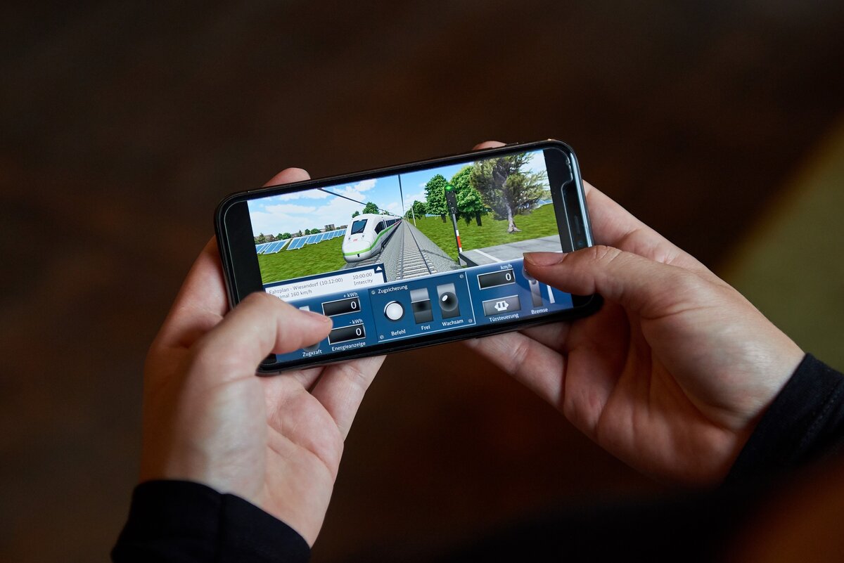 Mit der App DB Zug Simulator zum virtuellen Lokführer werden und Energie sparen | © DB AG/ Faruk Hosseini