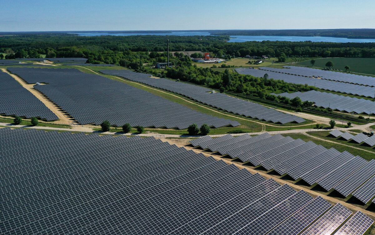 Der Solarpark in Gaarz aus der Vogelperspektive. | © DB AG / Oliver Lang