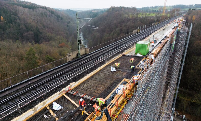 In this way, we are preserving part of the historical building culture, such as the Elster Valley Bridge, the renovation of which began in 2022.