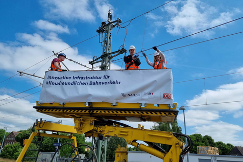 Montage der neuen Oberleitungsinsel in Heide  | © DB AG/ Tim Cappelmann