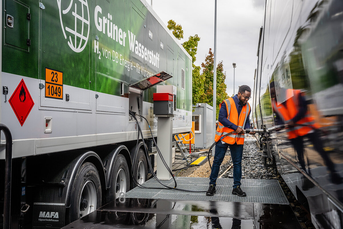 Erster Test von Wasserstoffzug und mobiler Wasserstofftankstelle | © DB AG/ Michael Neuhaus