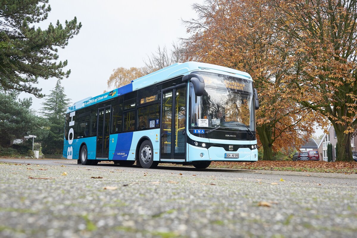 With the electric bus, customers in Bochold can travel quietly and in a climate-friendly manner. | © DB AG / Faruk Hosseini