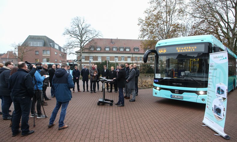Der vollelektrisch angetriebene Bus im regionalen Stadtverkehr von Bocholt wird vorgestellt.