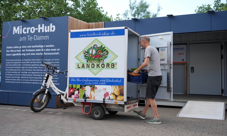 In Berlin testen wir die Auslieferung per Cargo Bike im Rahmen unserer SmartCity-Initiative