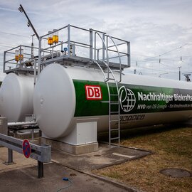 Mobiler Tankcontainer für die HVO-Betankung. | © DB AG/ Thomas Kiewning