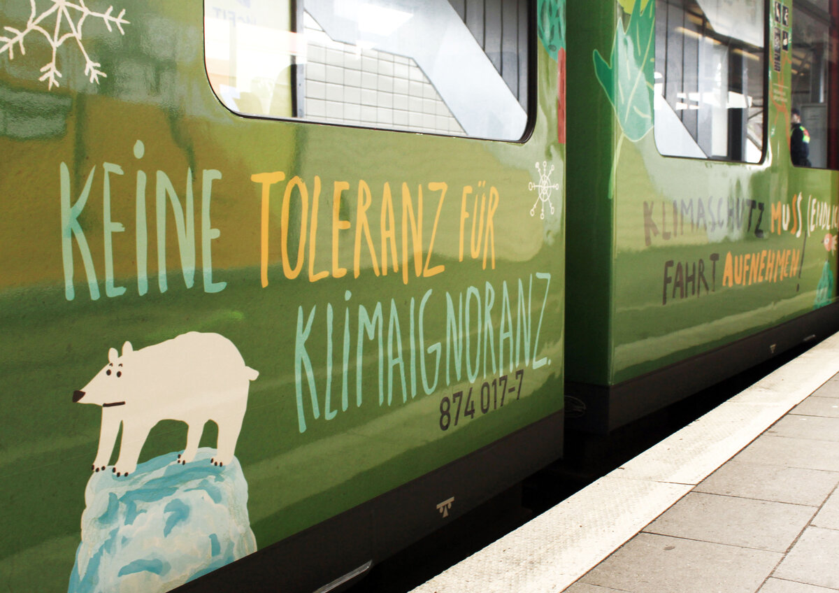 Mit einer grünen S-Bahn setzt die S-Bahn Hamburg ein Zeichen für den Klimaschutz | © S-Bahn Hamburg/ Sophie Fiebeler