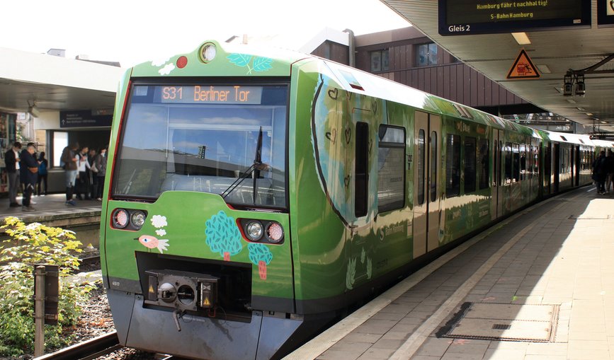 Mit einer grünen S-Bahn setzt die S-Bahn Hamburg ein Zeichen für den Klimaschutz