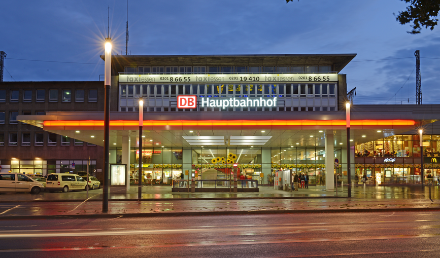 Neue LEDs strahlen jetzt am Essener Hauptbahnhof