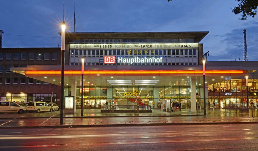 Neue LEDs strahlen jetzt am Essener Hauptbahnhof