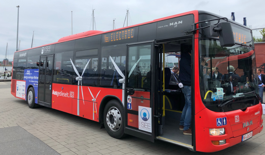 Der umgerüstete PilUDE-Bus.