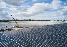 Der gerade entstehende Solarstrompark in Gaarz bei Plau am See in Mecklenburg-Vorpommern.