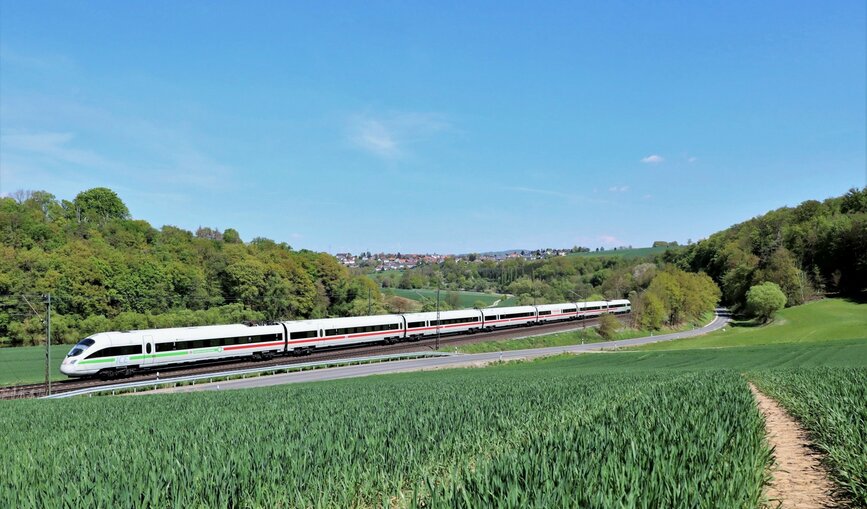 Die Deutsche Bahn wurde von der Luxembourg Green Exchange in ein neues Berichtssegment aufgenommen.