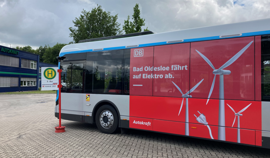 Der barrierefreie Elektrobus des Herstellers EBUSCO verfügt über 90 Plätze und 400 Kilometer Reichweite.