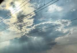 Die Strecke zwischen Wesel und Bocholt wird Ende 2021 vollständig elektrifiziert sein.