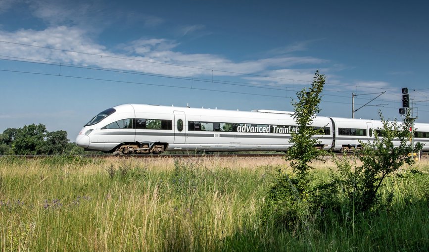Das advanced TrainLab der Deutschen Bahn bei einer Testfahrt. 
