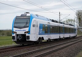 Akku-Zug der Firma Stadler