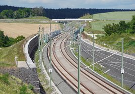 Elektrifizierte Hauptstrecke im Netz der DB