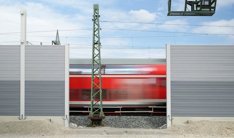 Bau von Lärmschutzwänden in Forchheim. | © DB AG / Oliver Lang