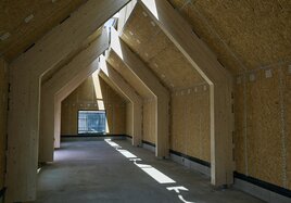 An der S-Bahn-Station Zorneding entsteht ein Bahnhofsgebäude komplett aus Holz.