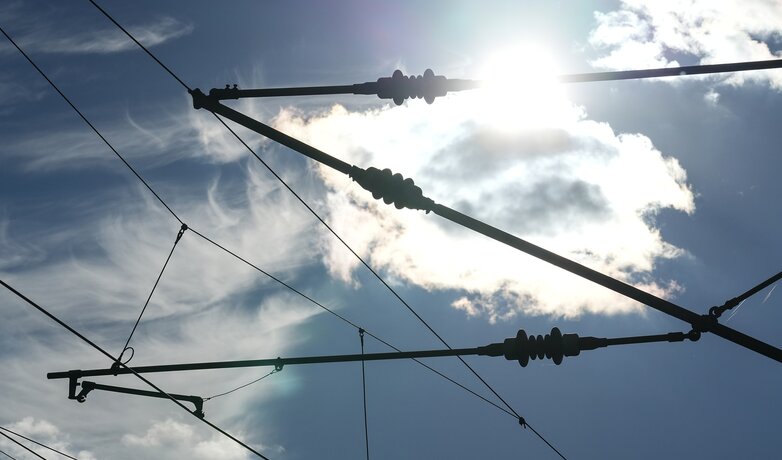 In Schleswig-Holstein geht ein Netz für Akkuzüge in den Betrieb.  | © DB AG/ Volker Emersleben