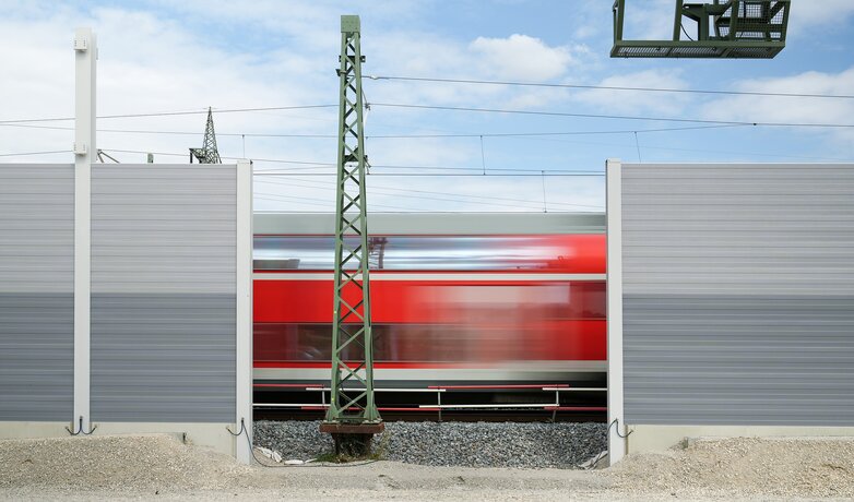 Construction of noise barriers near Forchheim | © Construction of noise barriers near Forchheim
