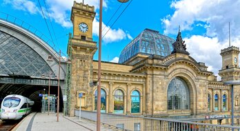 Die Ostansicht des Hauptbahnhof Dresden. | © Deutsche Bahn AG / Christian Bedeschinski