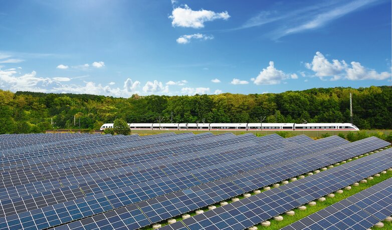 Eine Solarstromanlage in Wittenberge. | © DB AG / Max Lautenschläger