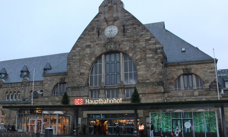Empfangsgebäude Bahnhof Aachen