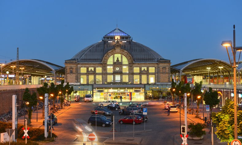 Außenansicht Hauptbahnhof Halle (Saale) 