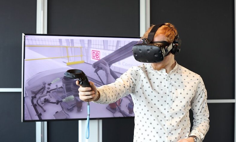 Bei DB Training ergänzt Virtual Reality seit 2018 bestehende Lernkonzepte. Einsetzbar ist die Technik unter anderem bei Wartung und Reparatur sowie bei der effizienten Planung von Bauprojekten.