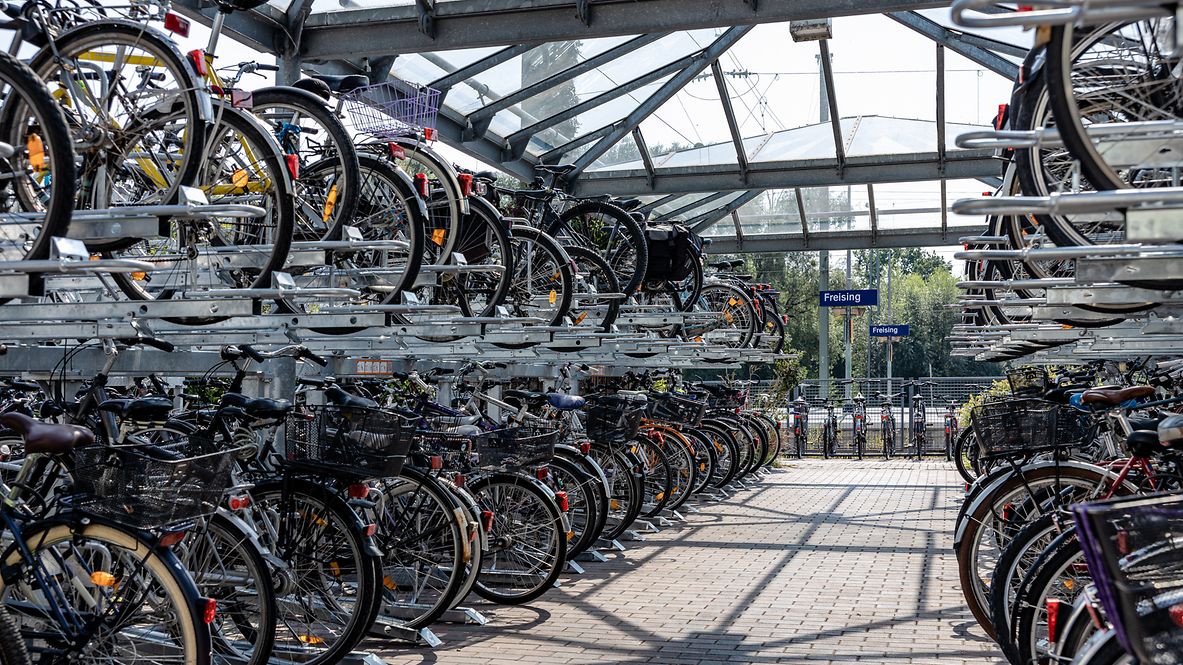 Fahrradabstellanlage am Bahnhof Freising