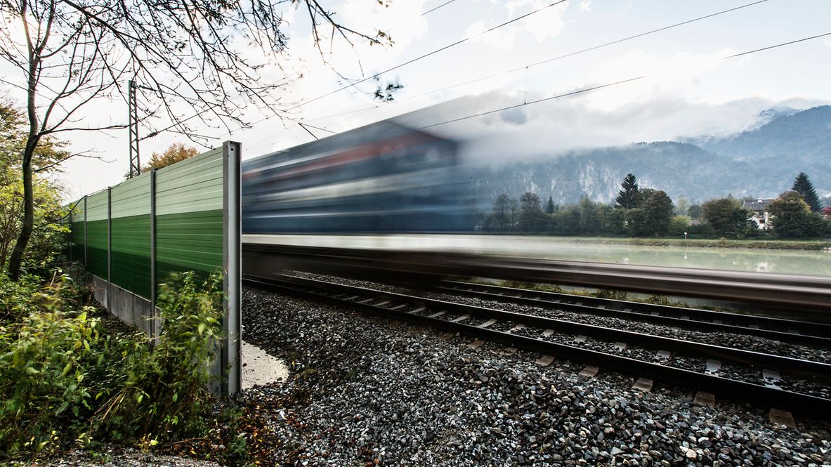 Eine Schallschutzwand in Kiefersfelden.