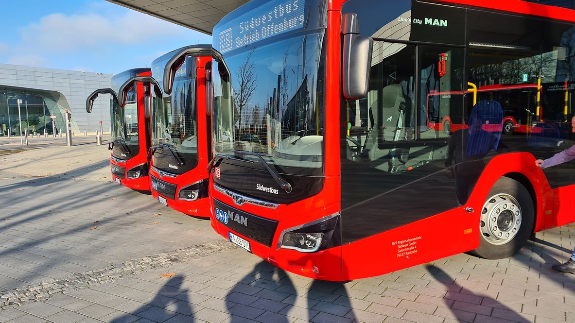 Die neuen MAN-Hybridbusse vom Typ „MAN Lion’s City Efficient Hybrid“.