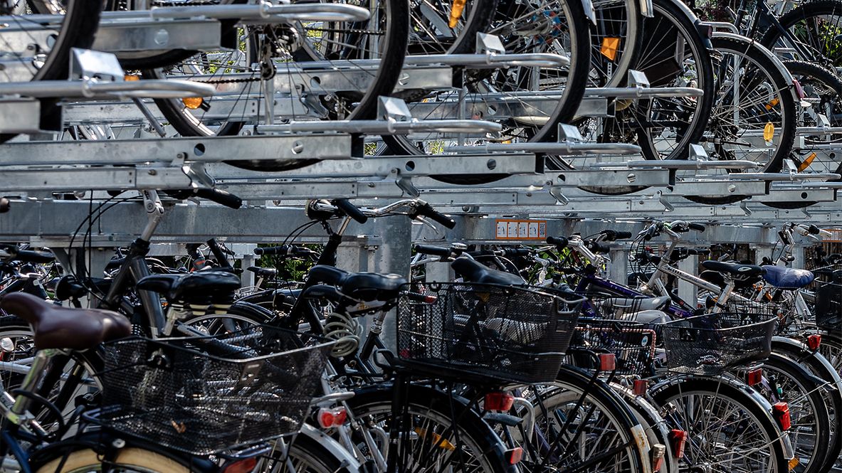 Eine Bike+Ride Abstellanlage der Deutschen Bahn 