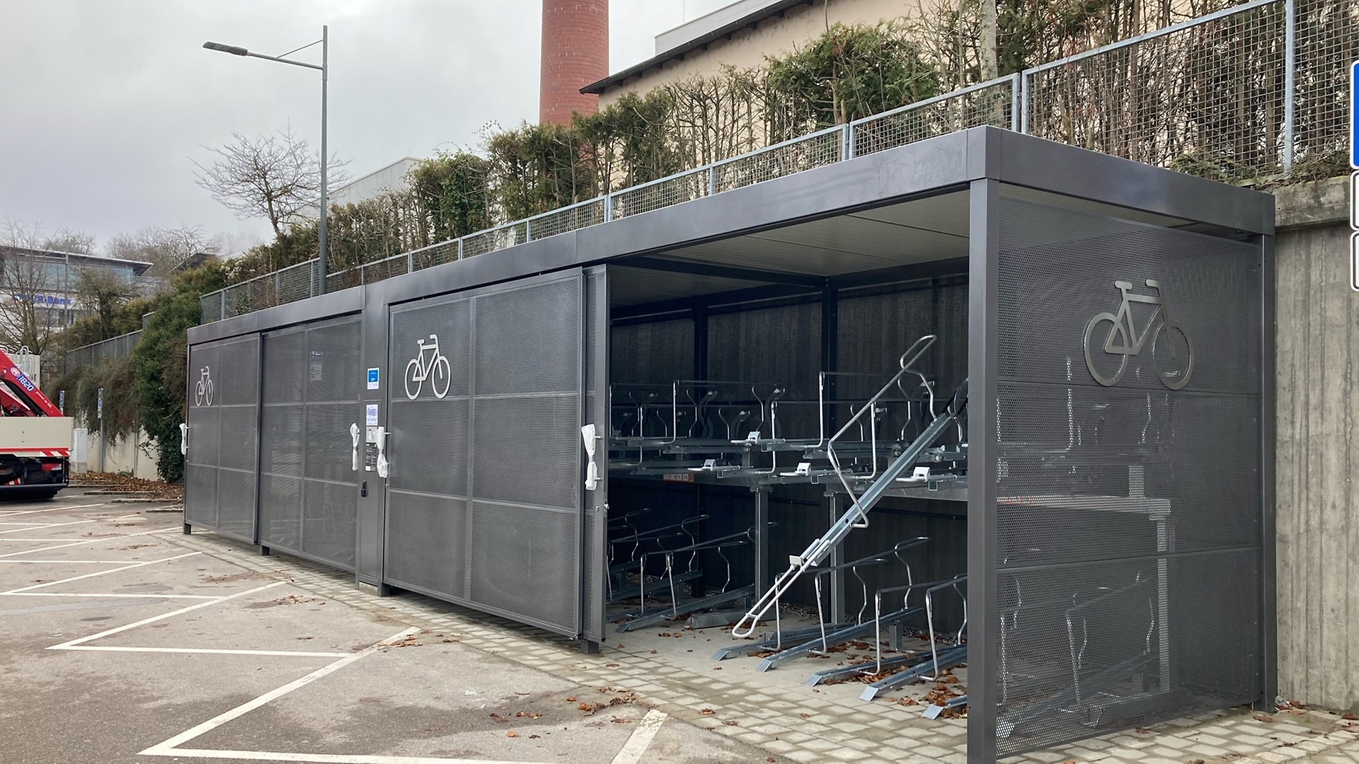 Sammelschließanlage für Fahrräder am Bahnhof Günzburg