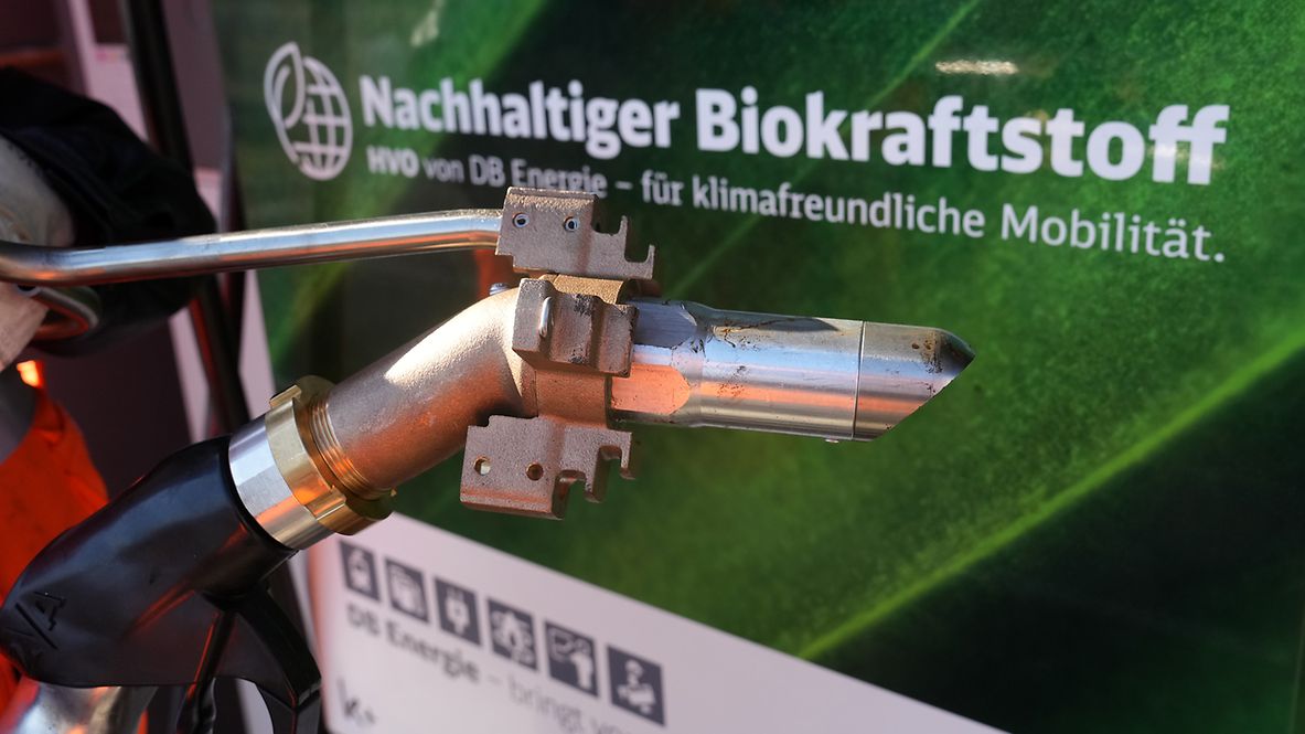 Eine Tankstelle für Biokraftstoff HVO am Rangierbahnhof München-Nord