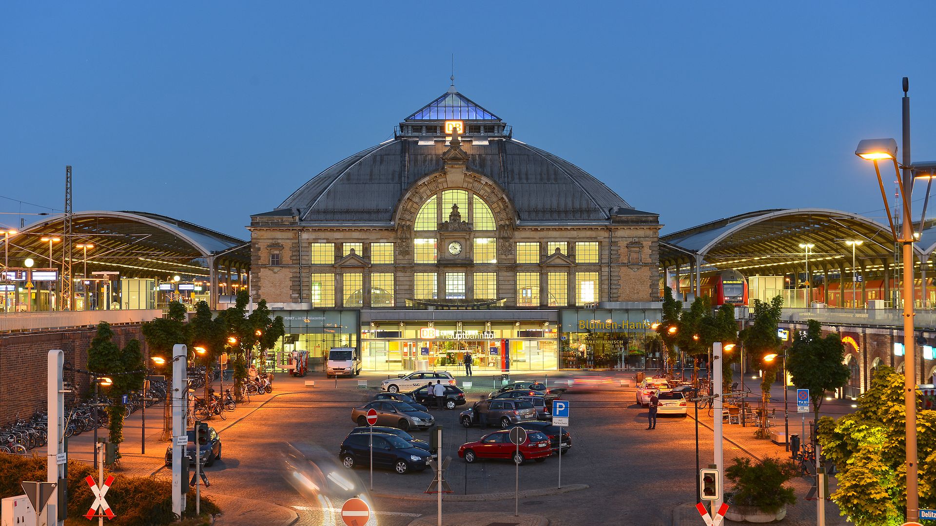 Außenansicht Hauptbahnhof Halle (Saale) 