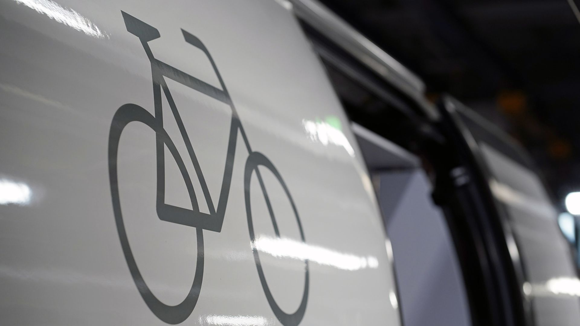 Pictogram marking ICE bicycle compartment