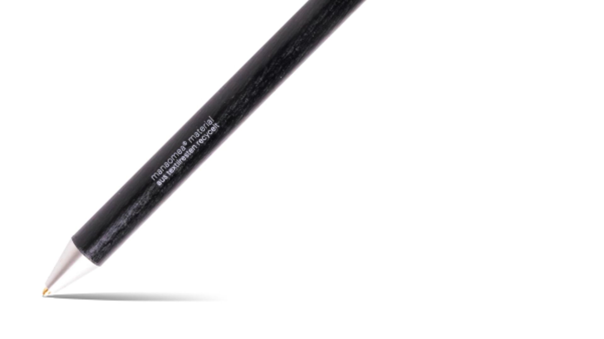 Ballpoint pen made from recycled yarn and hand-processed textile strips from old DB shirts