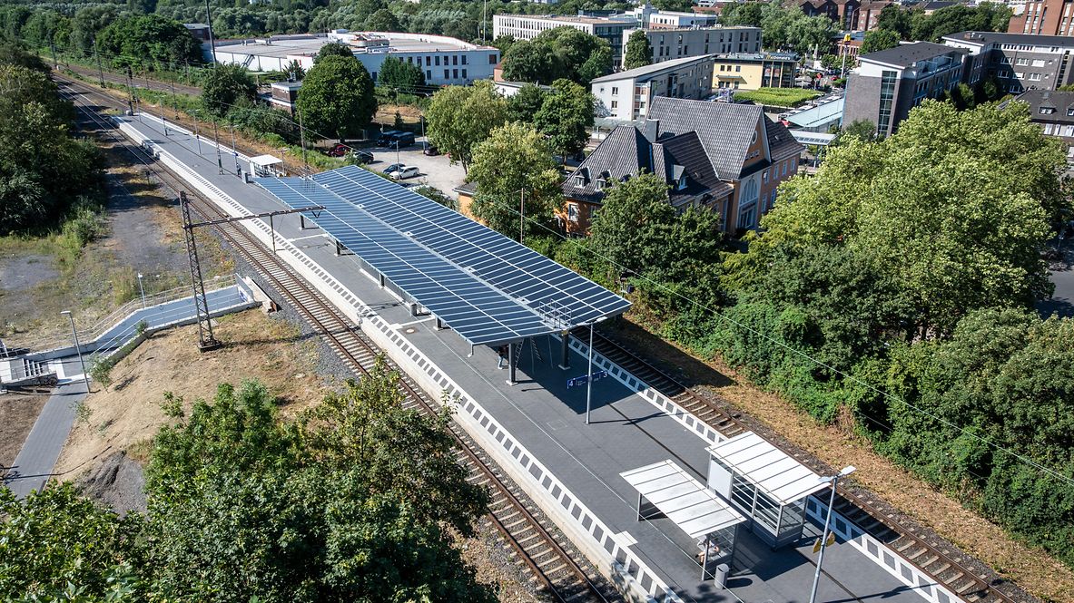 Der modernisierte Hauptbahnhof Lünen aus der Luft